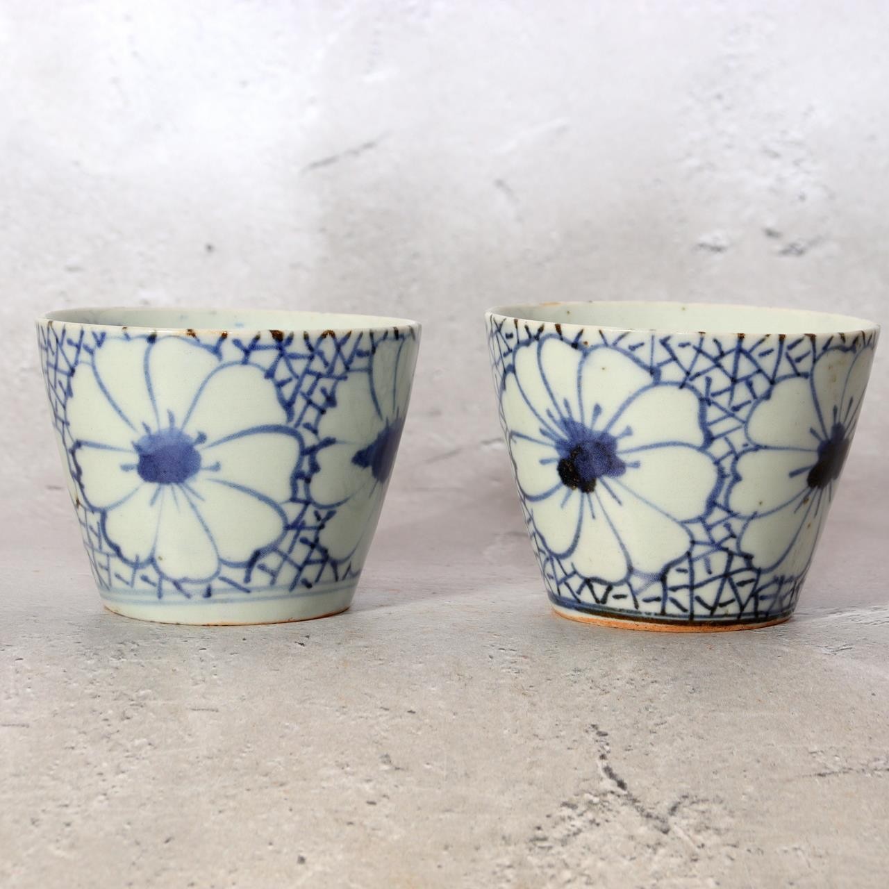 Edo Period Ko-Imari Blue and White Soba Choko Cup Set Net Flower 2pcs Japanese5