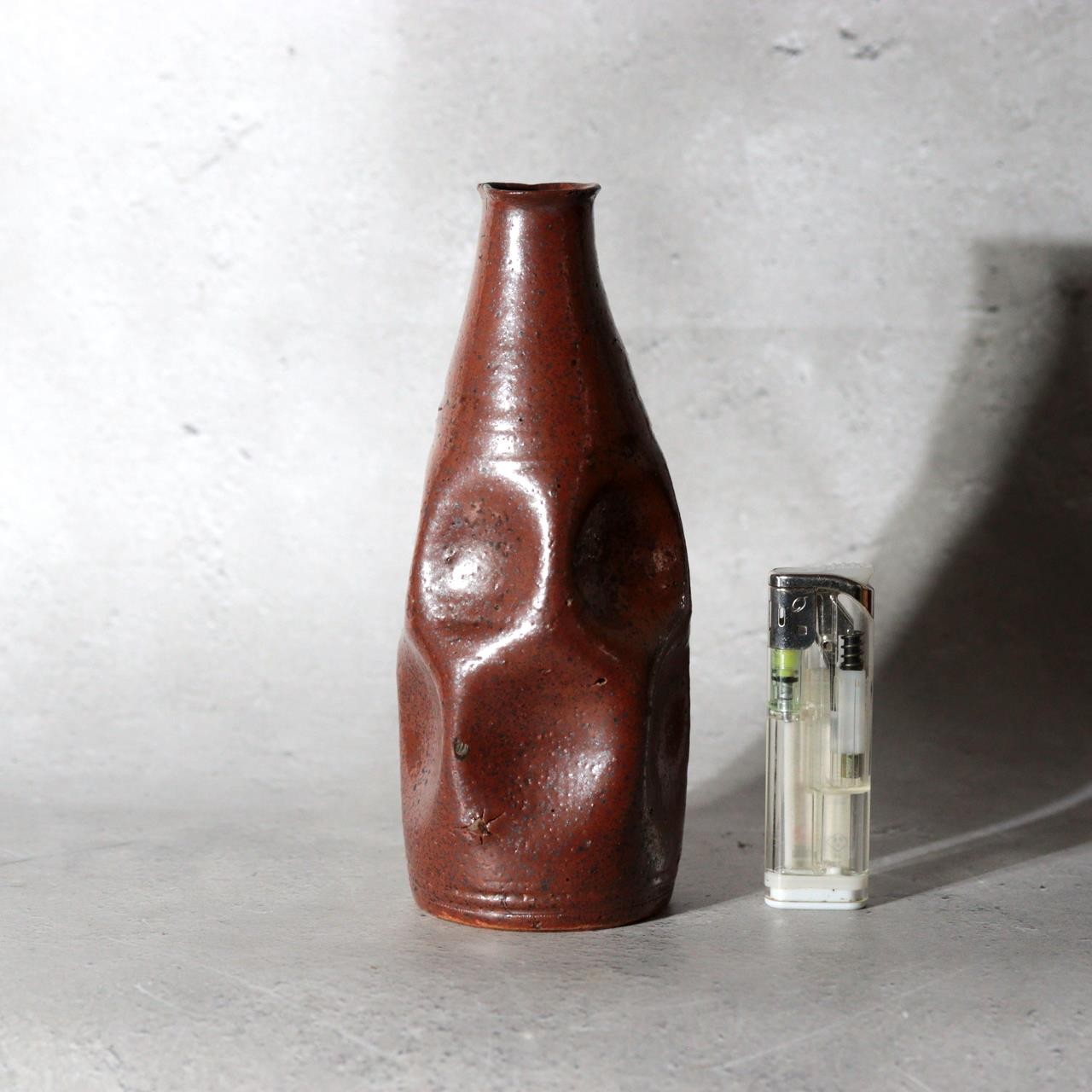Late Edo Japanese Tamba Ware Kurikawa-Glazed Faceted Tokkuri Sake Bottle with Bo15