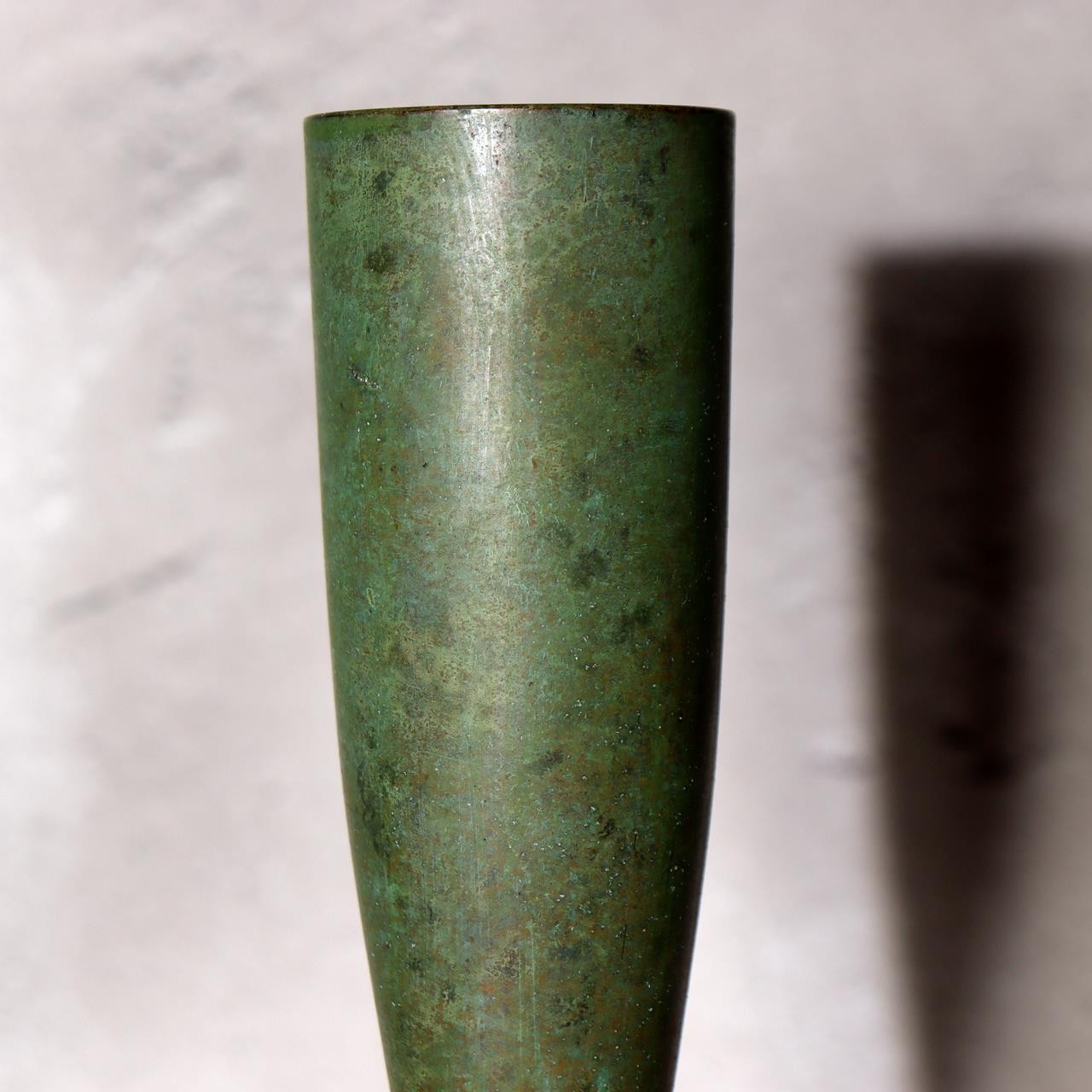 Fujii Soki Japanese Bronze Flower Vase Green Patina Pestle Shape Tomobako BV71911
