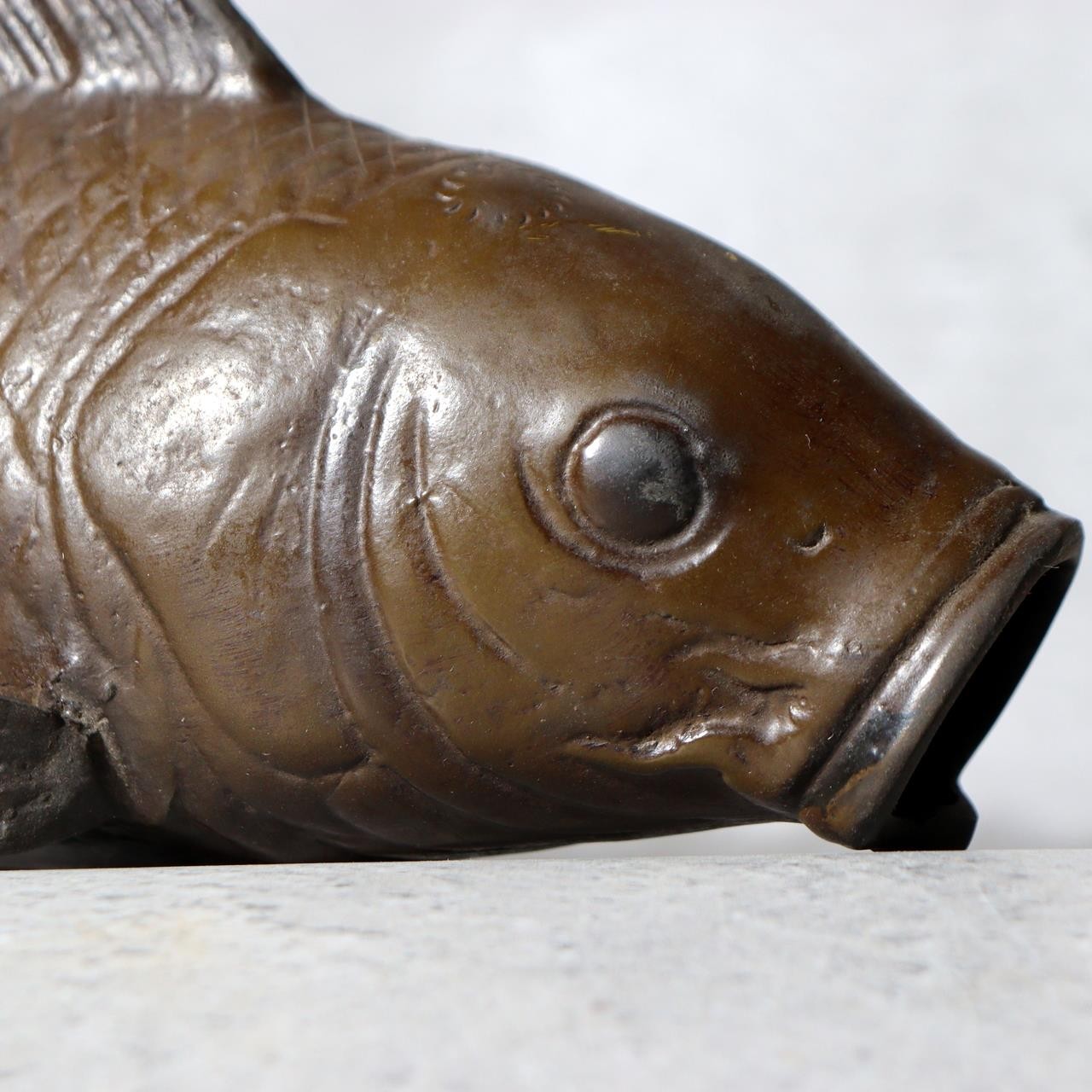 Antique Japanese Bronze Koi Carp Splashing Waves Flower Vase Ichirin-zashi 21cm8