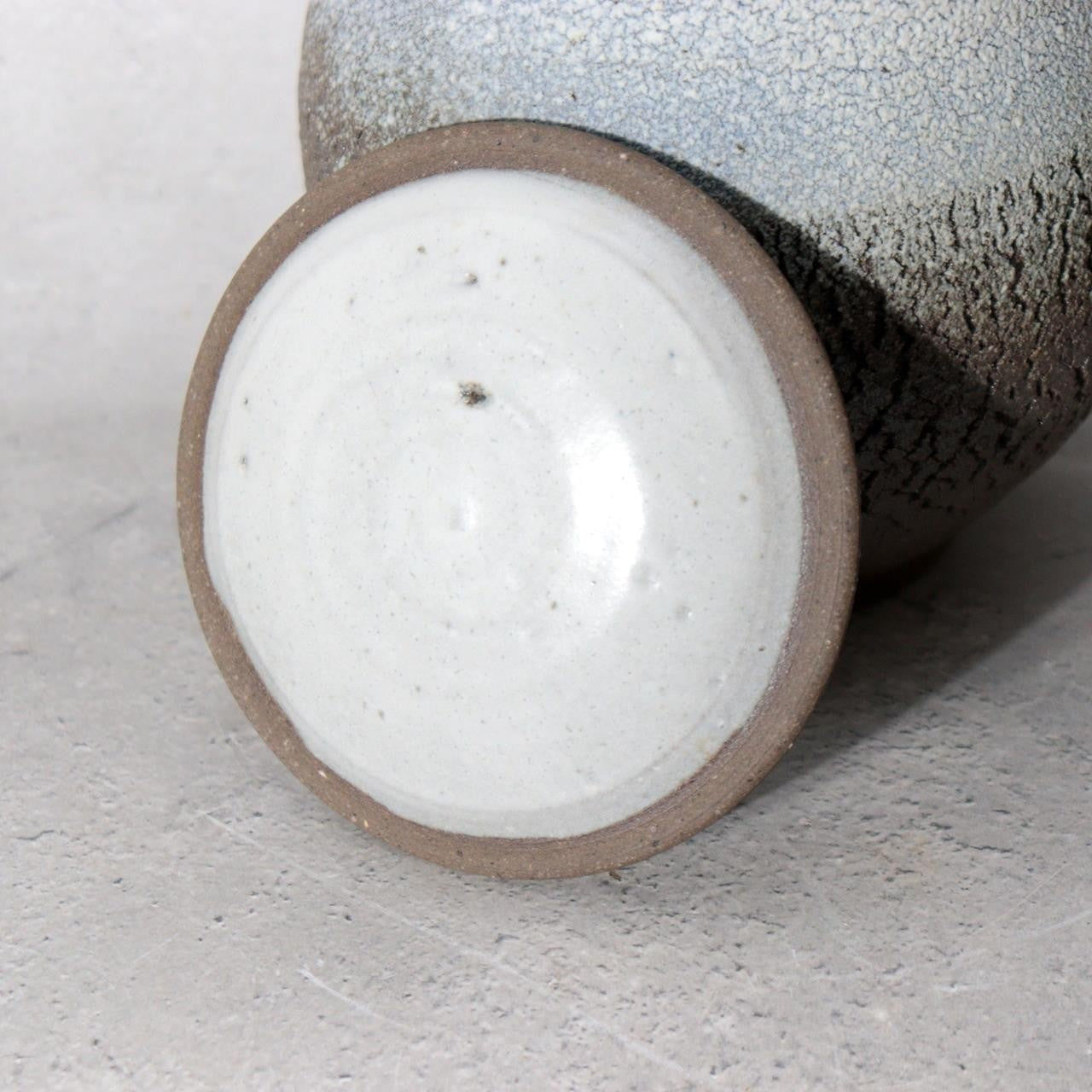 Japanese Studio Ceramic Mizusashi Water Jar Crawled Glaze Gradation pottery8