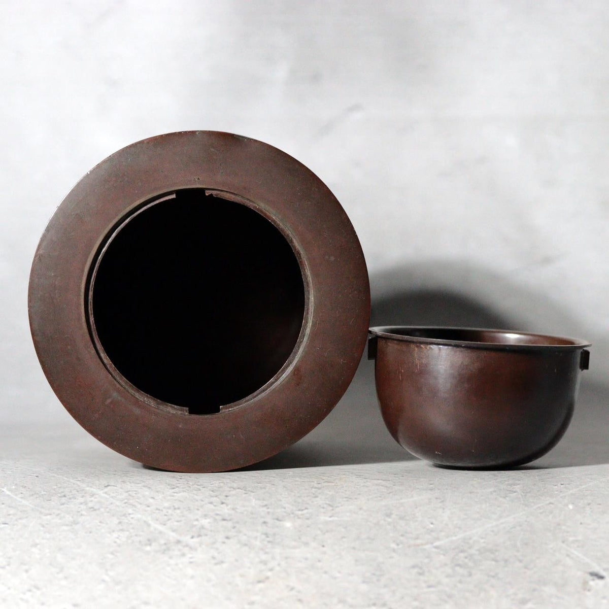 Vintage Japanese Bronze Ikebana Vase Okubo Yuko Shobisai Two-Piece9