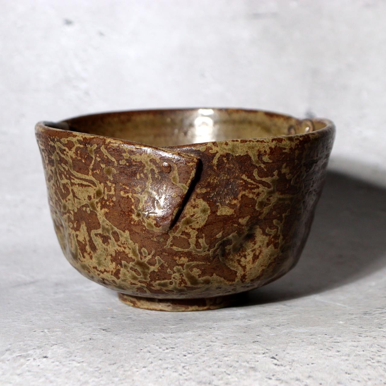 Unique Modern Japanese Studio Pottery Henkei Chawan Rivet-Like Tea Bowl 170g0