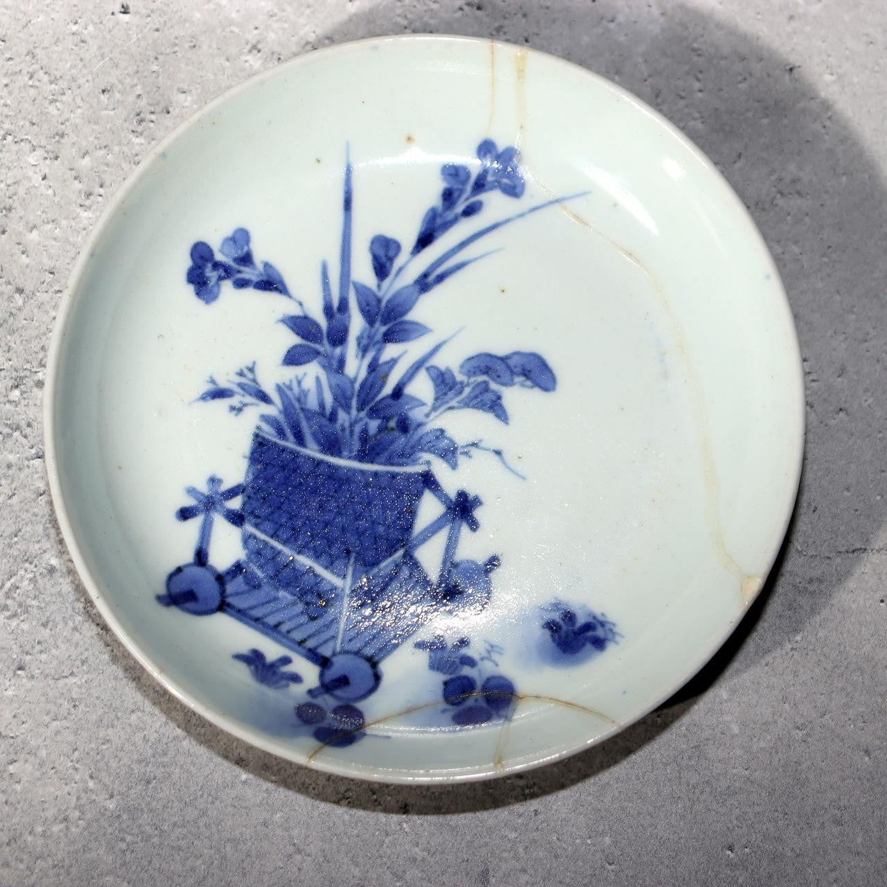 Antique Japanese KoImari Porcelain Dish Flower Cart 17th C. Edo Repair IP1283