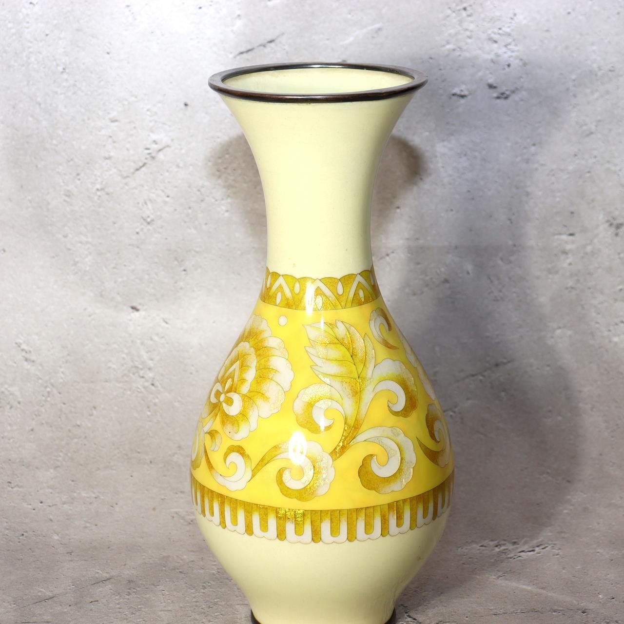 Vintage Japanese Cloisonne Enamel Vase Ota Hiroaki Pure Silver Rim OSV102