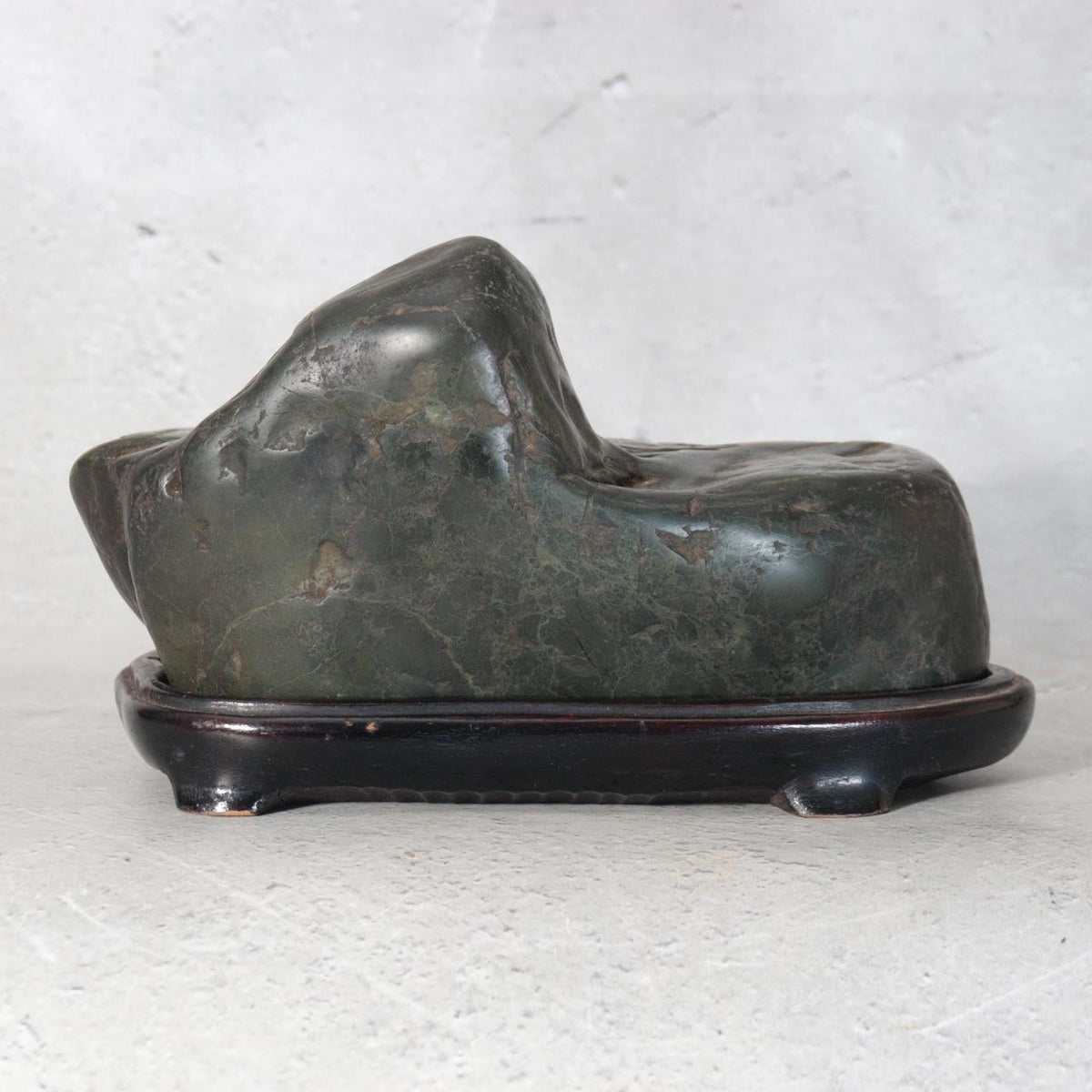 Vintage Japanese Kamuikotan Suiseki Viewing Stone Mountain Shape Daiza Box2