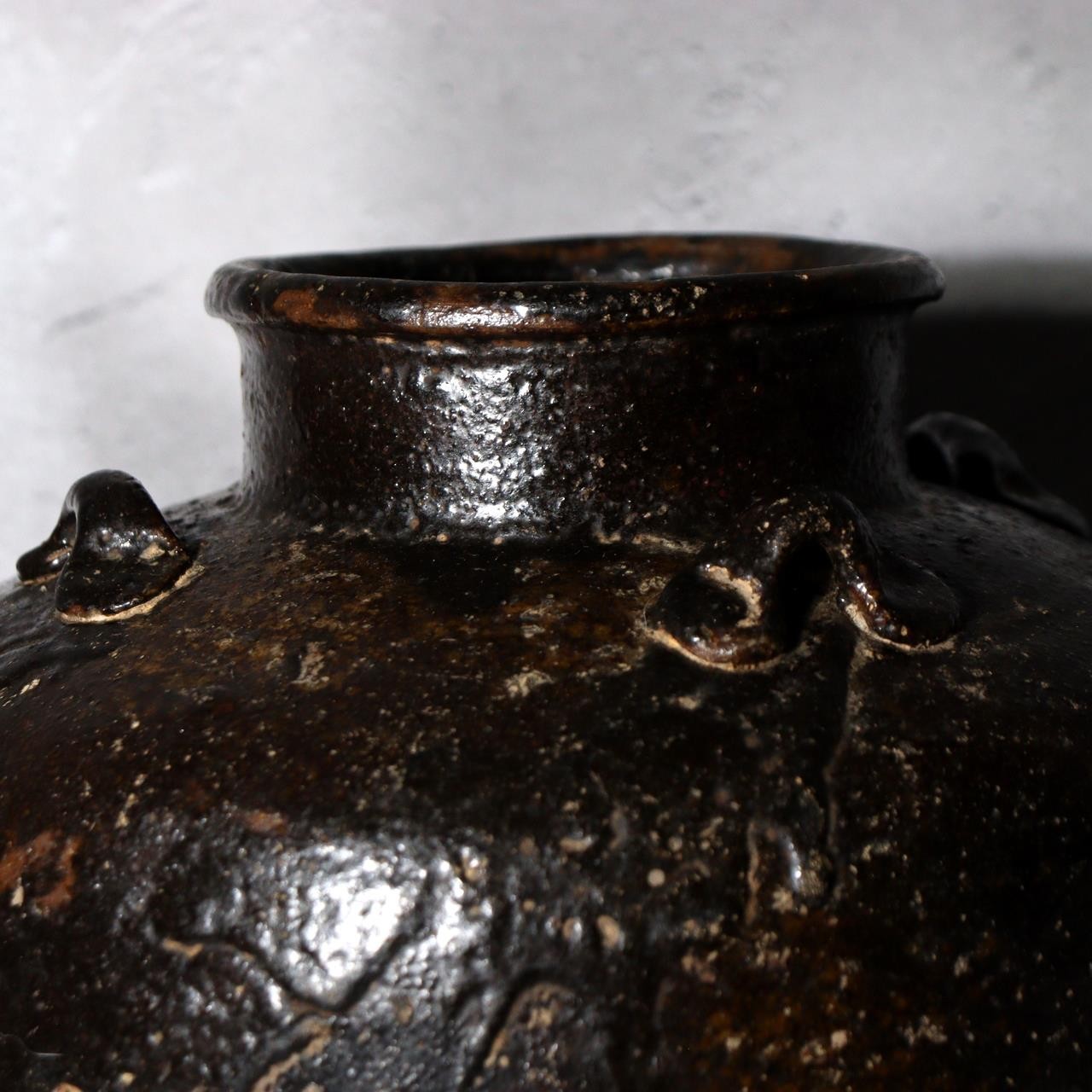 Antique Japanese Shiga Folk Kiln Pottery Iron Glaze Shiji-ko Four-Lug Jar PV3114