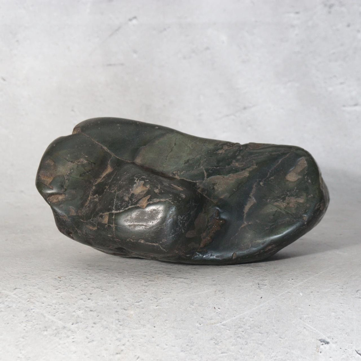 Vintage Japanese Kamuikotan Suiseki Viewing Stone Mountain Shape Daiza Box15