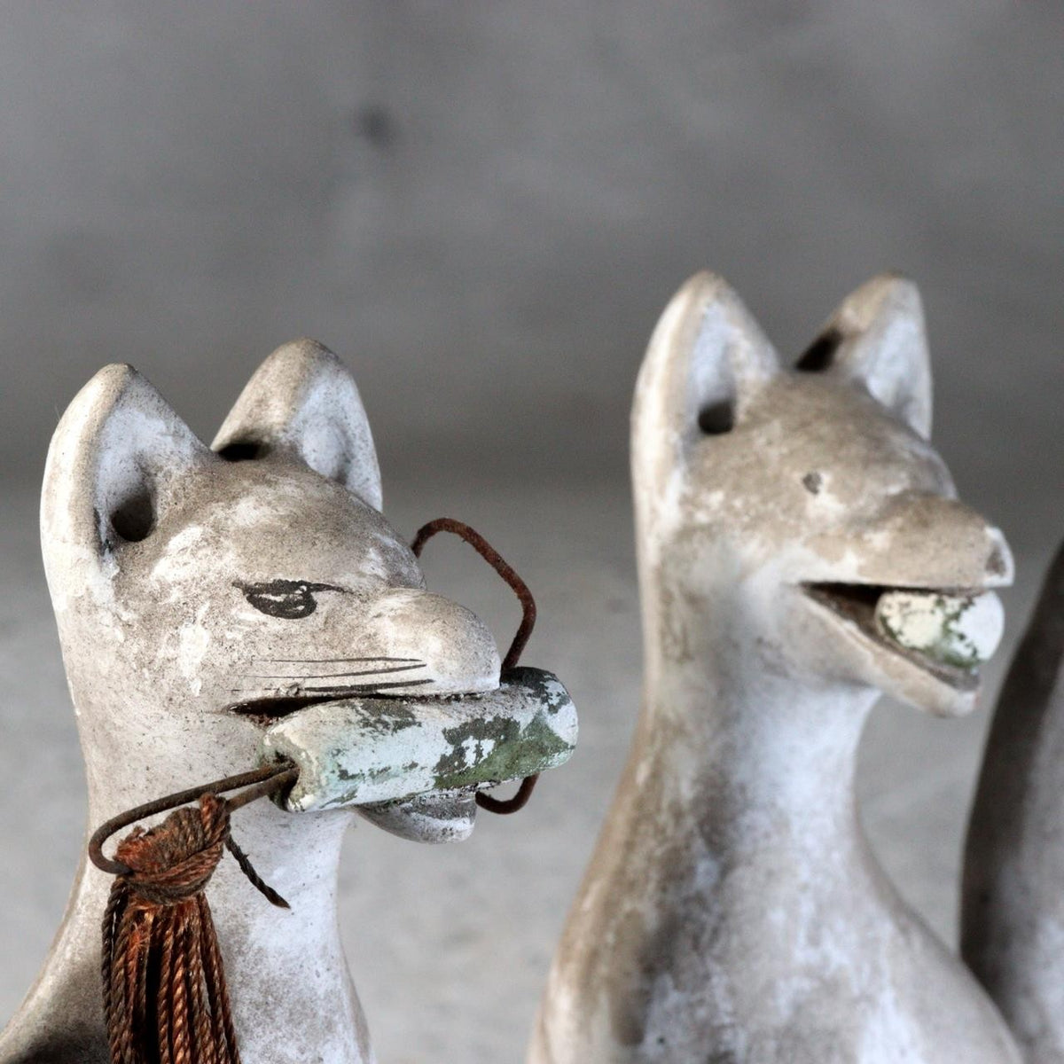 Vintage Japanese Plaster Toyokawa Inari Fox Statues Pair Torii Gate Shinto6