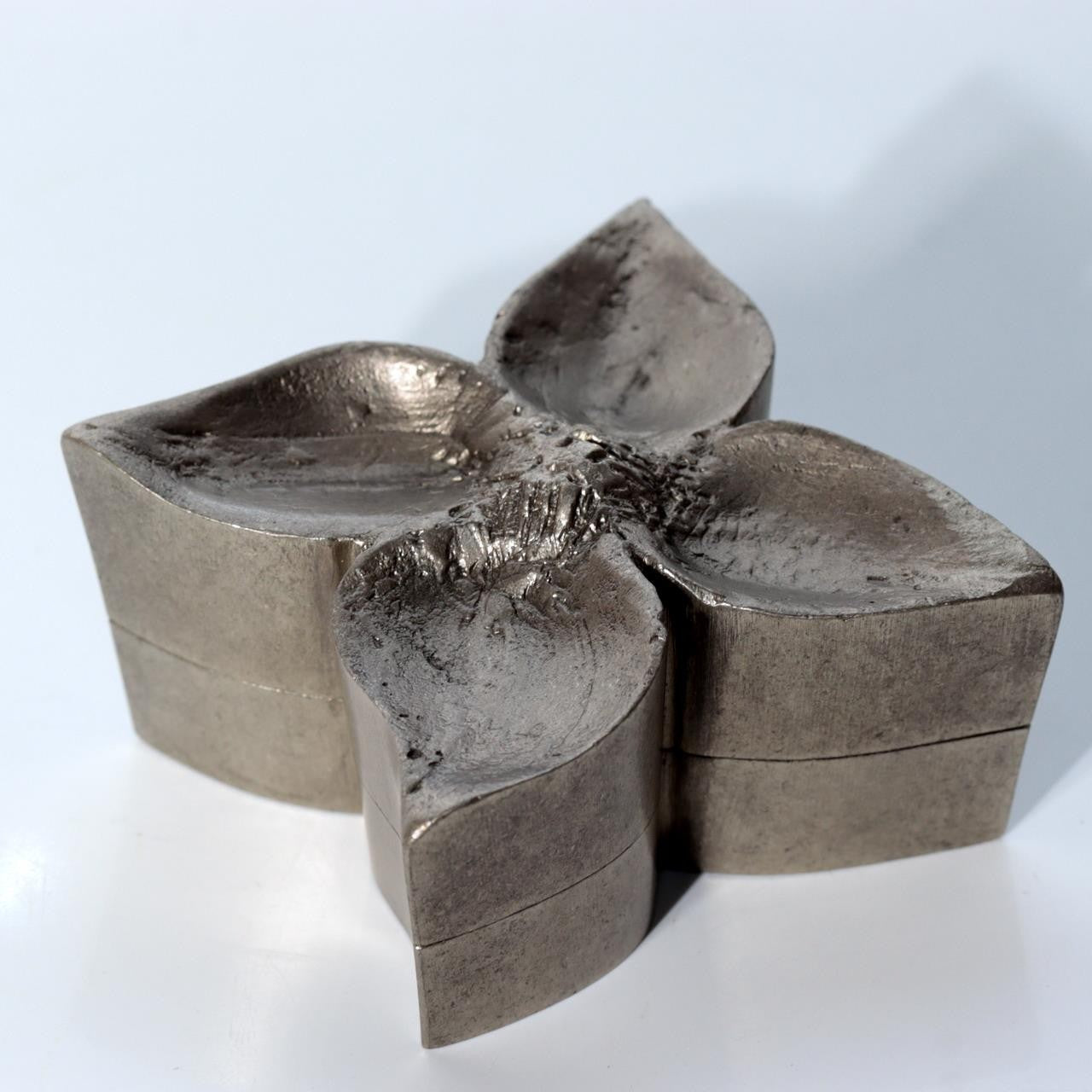 Vintage Japanese Hakudo White Bronze Kogo Incense Box Hasuda Shugoro Dogwood1