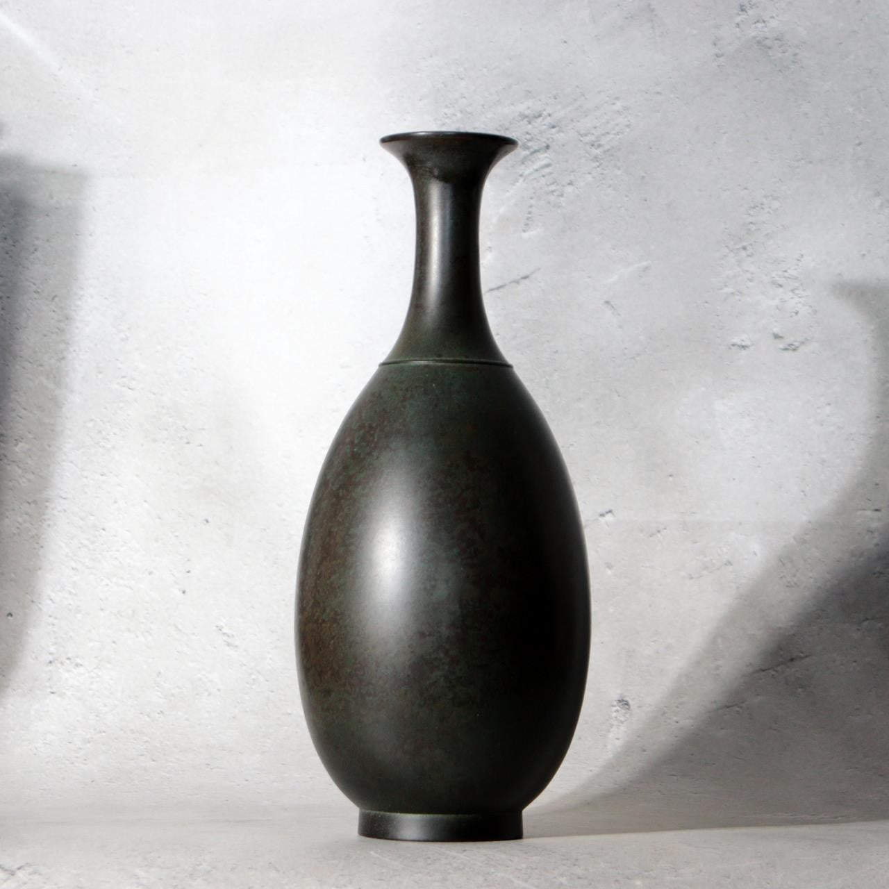 Japanese Cast Bronze Karakane Vase Shoei Kanamori Tomobako BV7696