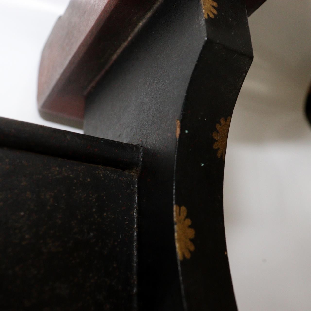 Japanese Black Lacquer Sword Stand - Maki-e Tsuba & Inaba Clan Crest SWR36116