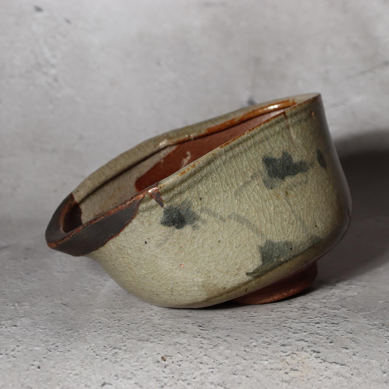 Antique Japanese Karatsu Tea Bowl Chawan Kihara Kiln Distorted Shape Box PCP2773