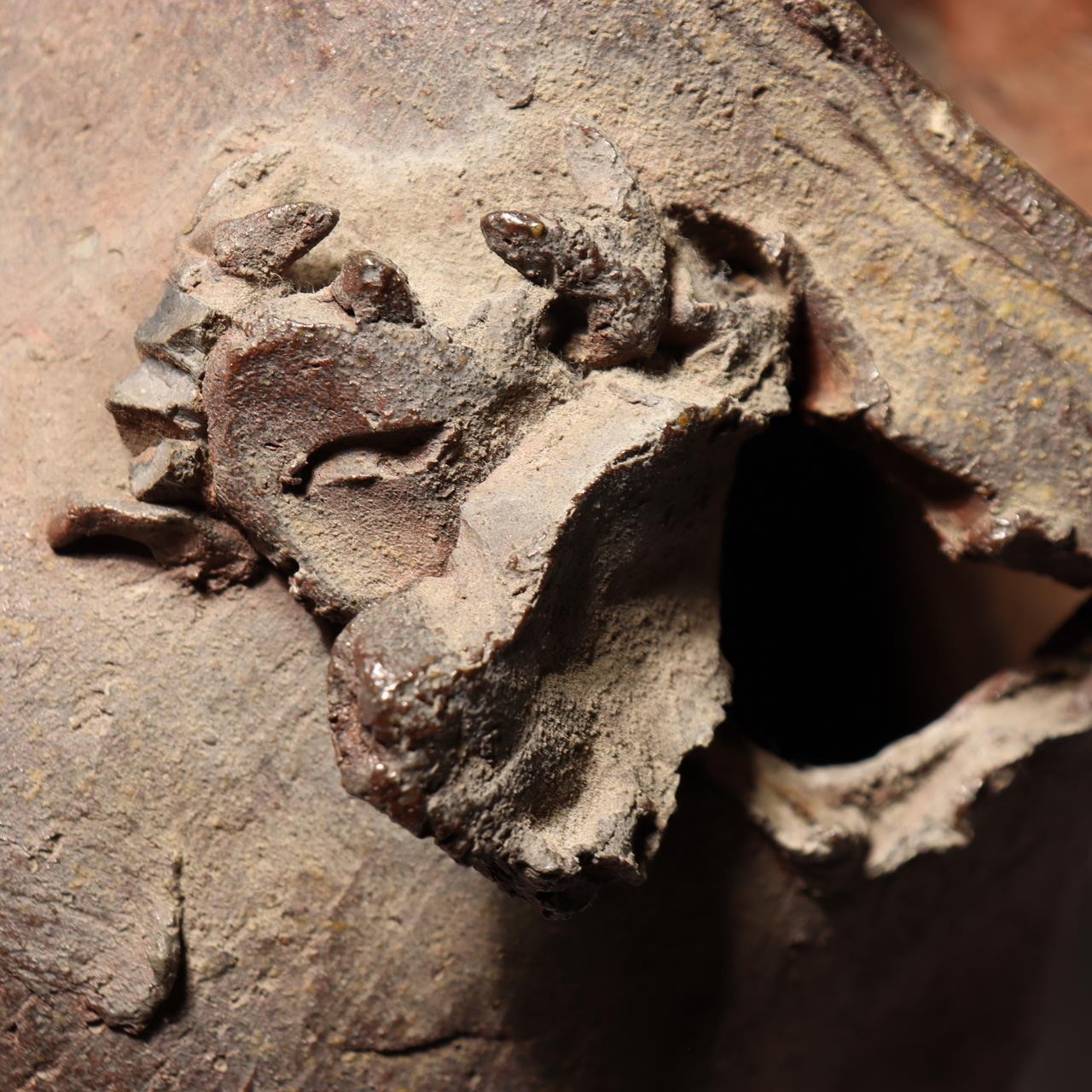 Japanese Pottery Flower Vase Crab Yaburebukuro Torn Sack Tokoname Rakuzan Style4