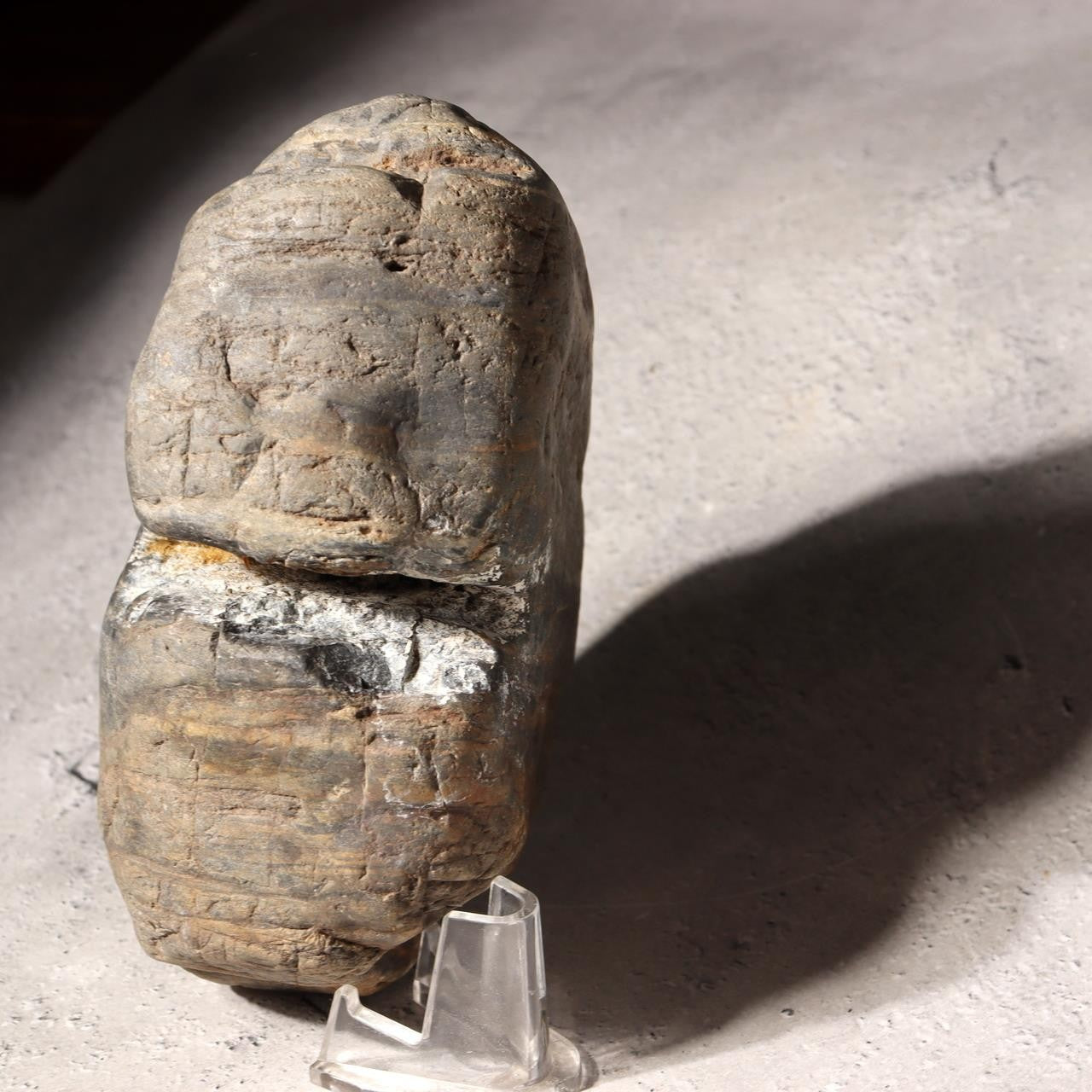 Japanese Suiseki Viewing Stone Natural River Rock White Vein Rustic Zen Art9