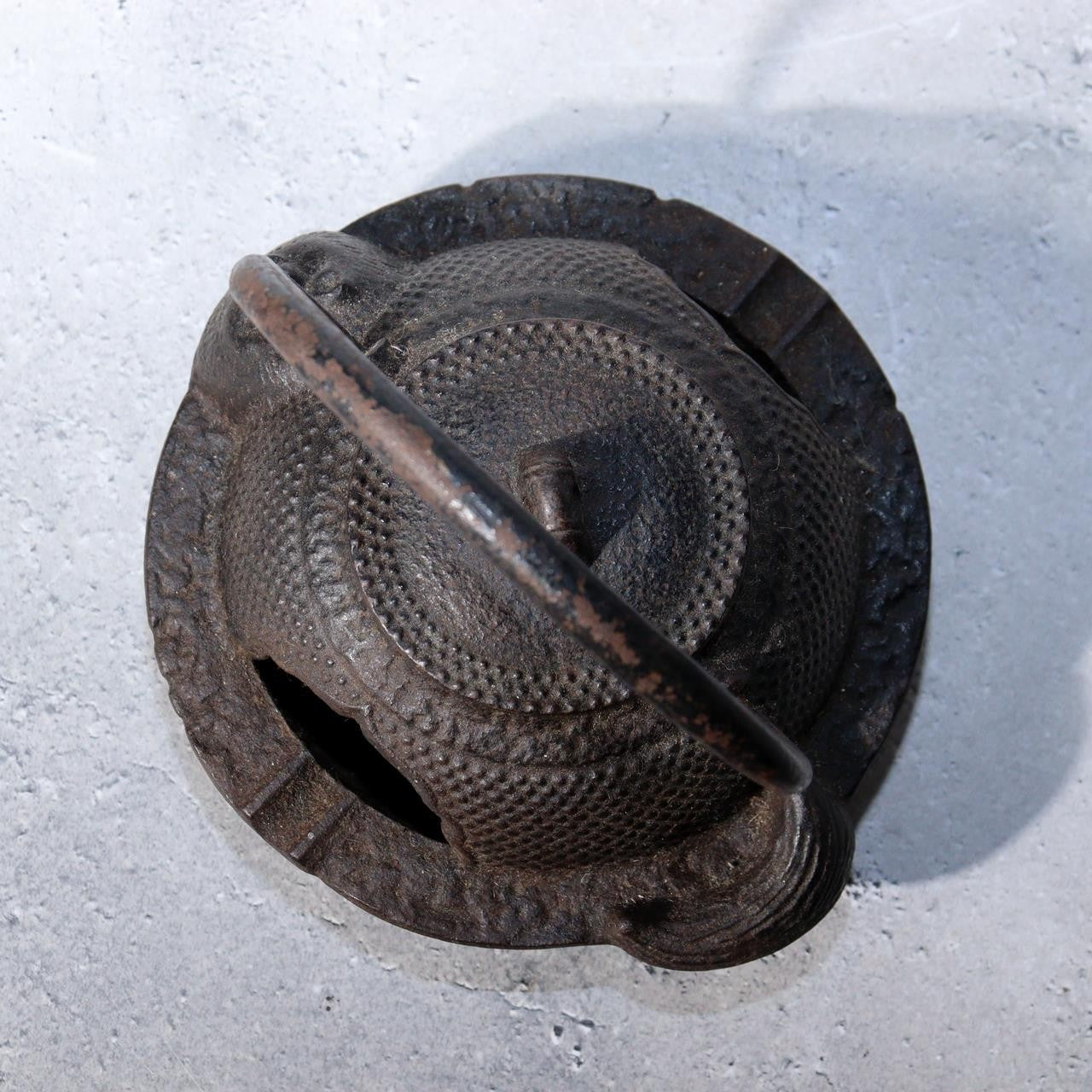 Authentic Nanbu Tekki Cast Iron Tanuki Ashtray Vintage Bunbuku Chagama Kettle13