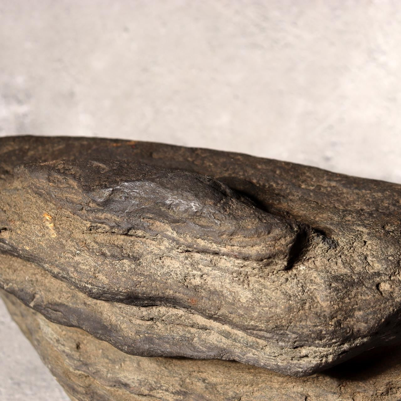 Japanese Suiseki Viewing Stone Natural Cliff Rock Plateau Landscape Heavy 4.5kg7