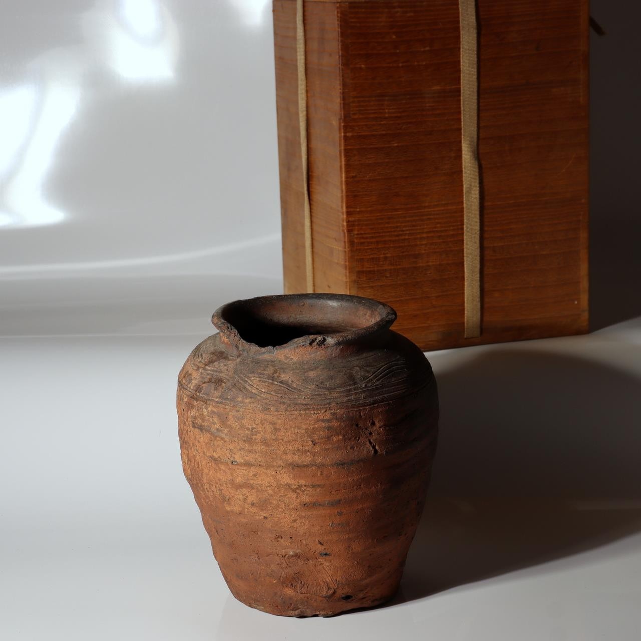 Antique Tokoname Tsubo Jar Muromachi Momoyama Ubakuchi Kiln Mark Wabi Sabi Japan1