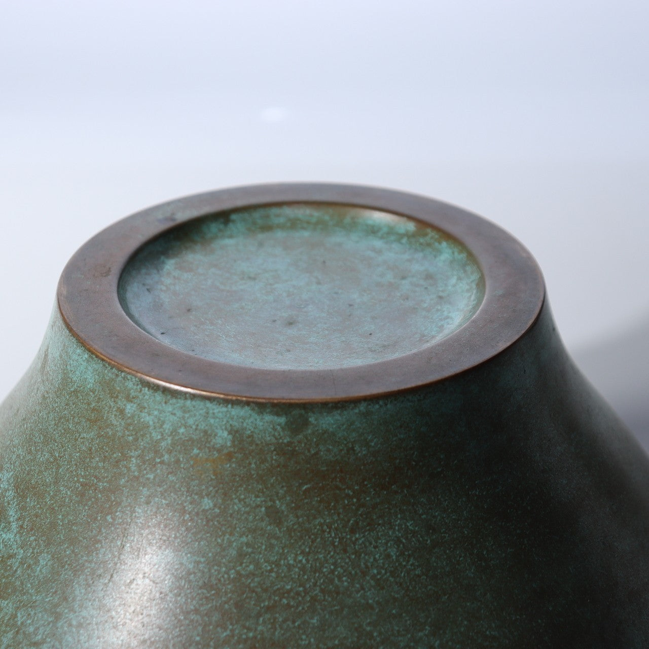 Vintage Heavyweight Japanese Bronze Vase Engraved carp Motif Verdigris Patina9