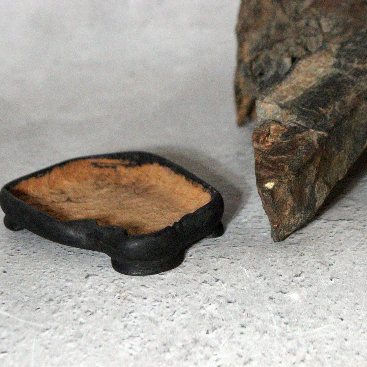 Japanese Suiseki Viewing Stone Senbutsu-ishi Natural Mountain Formation Zen11