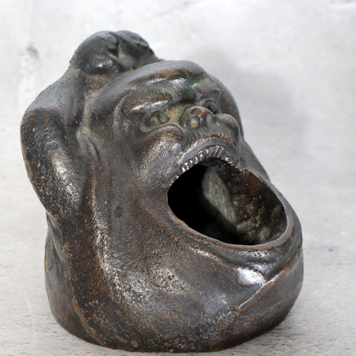 Vintage Japanese Bronze Yawning Daruma Figurine Ashtray Incense Burner Heavy1