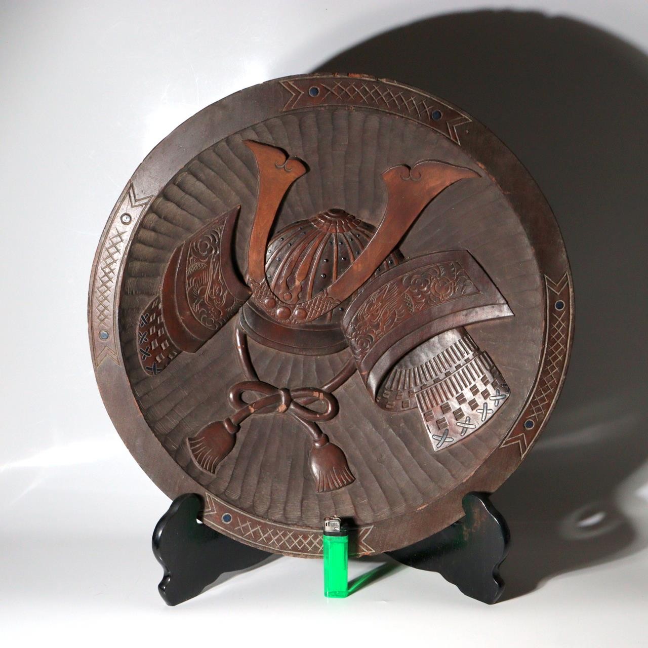 Pre-WWII Japanese Carved Wood Round Tray Samurai Kabuto Helmet Dragon Motif14