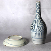 Antique Japanese Imari Sometsuke Set  Tako Karakusa Slender Vase & Kozara Plate5