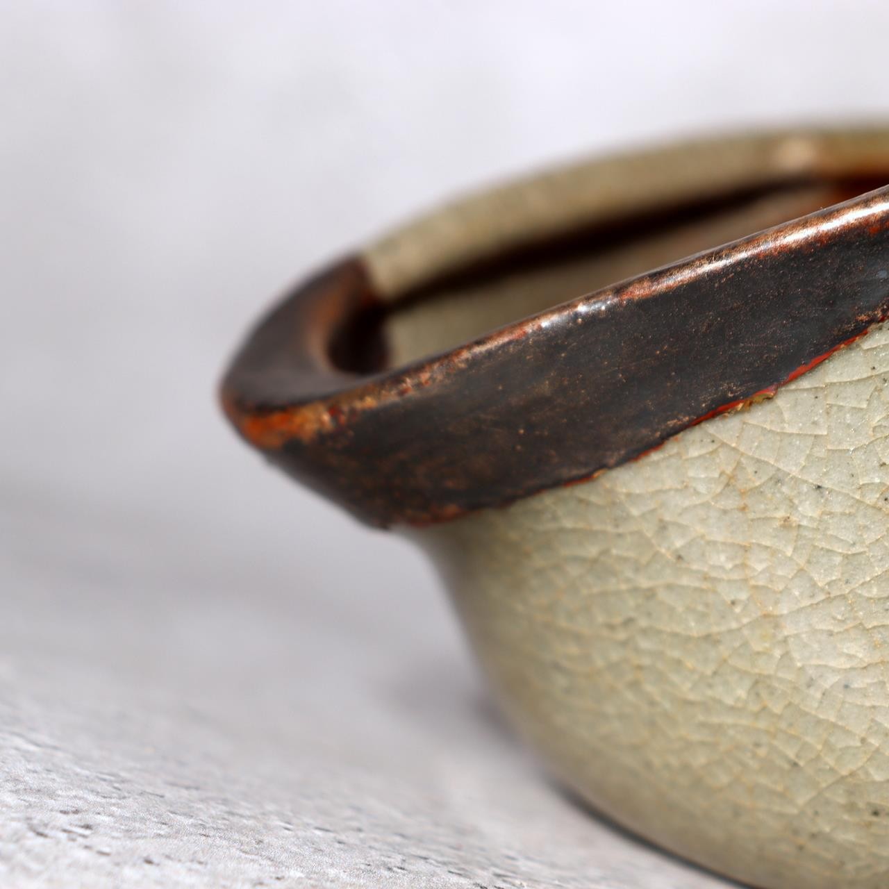 Antique Japanese Karatsu Tea Bowl Chawan Kihara Kiln Distorted Shape Box PCP27718