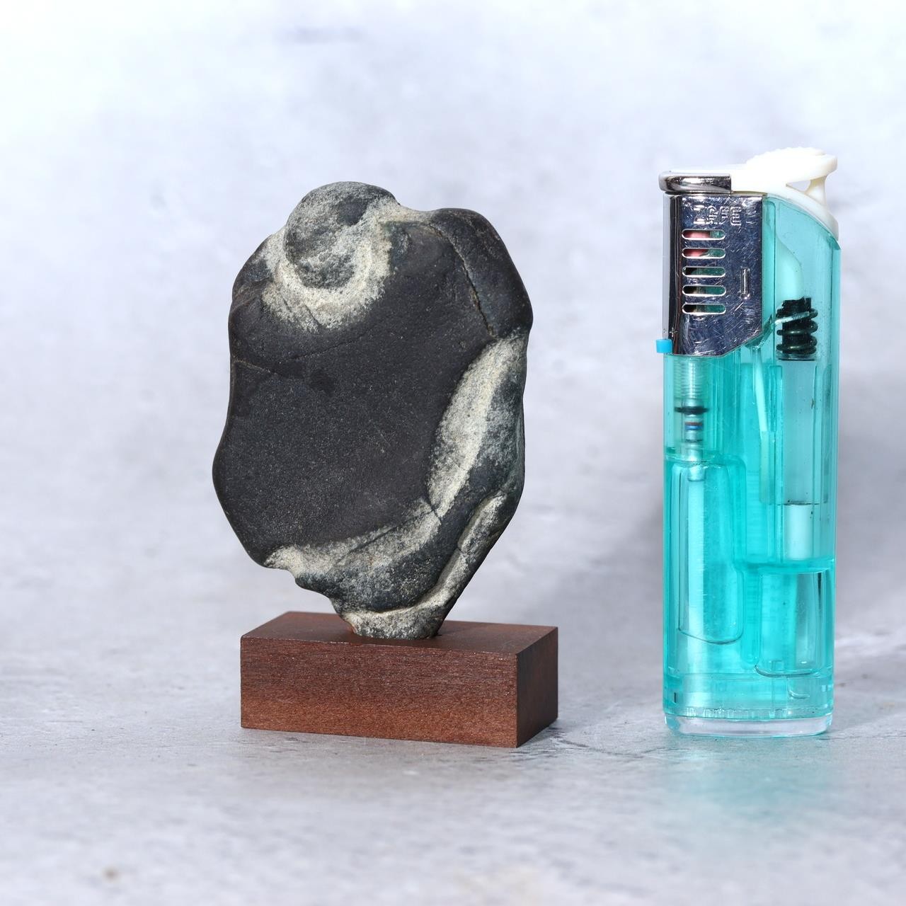 Japanese Pattern Stone Suiseki Buddha Figure Natural Zen Art Possibly Sugata1