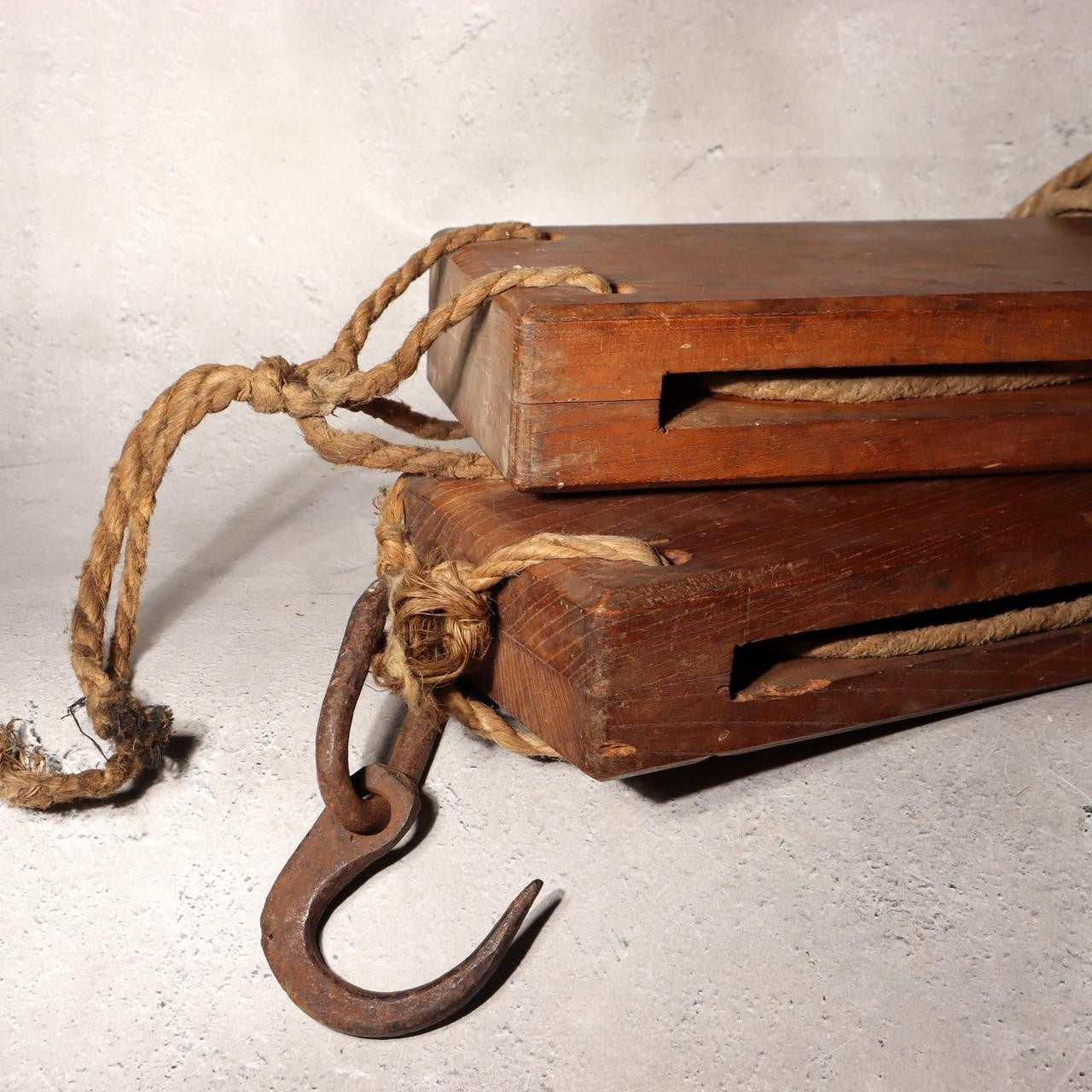 Antique Japanese Wooden Pulley Block Tackle Rope Iron Hook Rustic WO5384