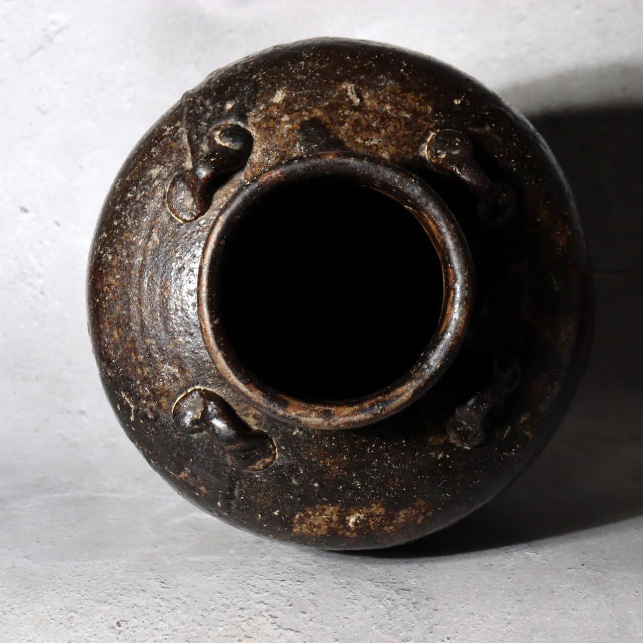 Antique Japanese Shiga Folk Kiln Pottery Iron Glaze Shiji-ko Four-Lug Jar PV3118
