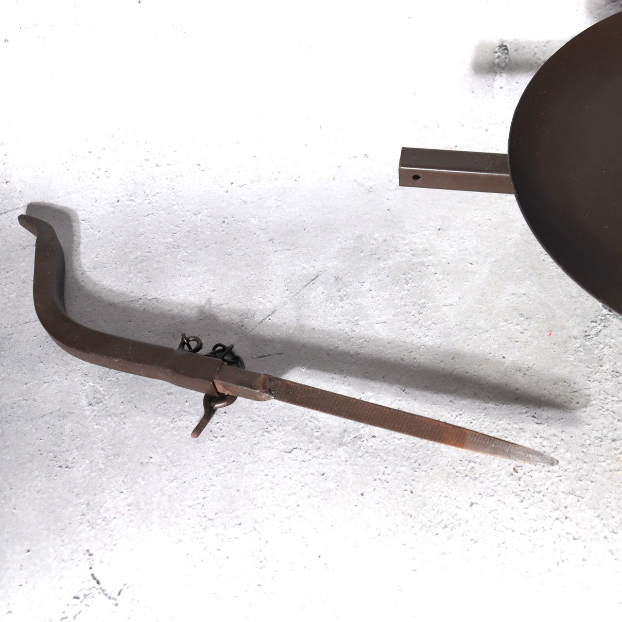 Japanese-Style Lantern Object with Shikomi-Inspired Removable Iron Handle4