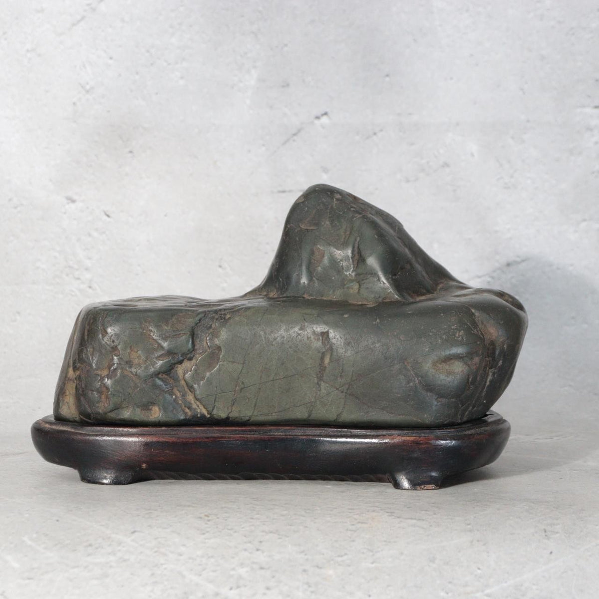 Vintage Japanese Kamuikotan Suiseki Viewing Stone Mountain Shape Daiza Box9