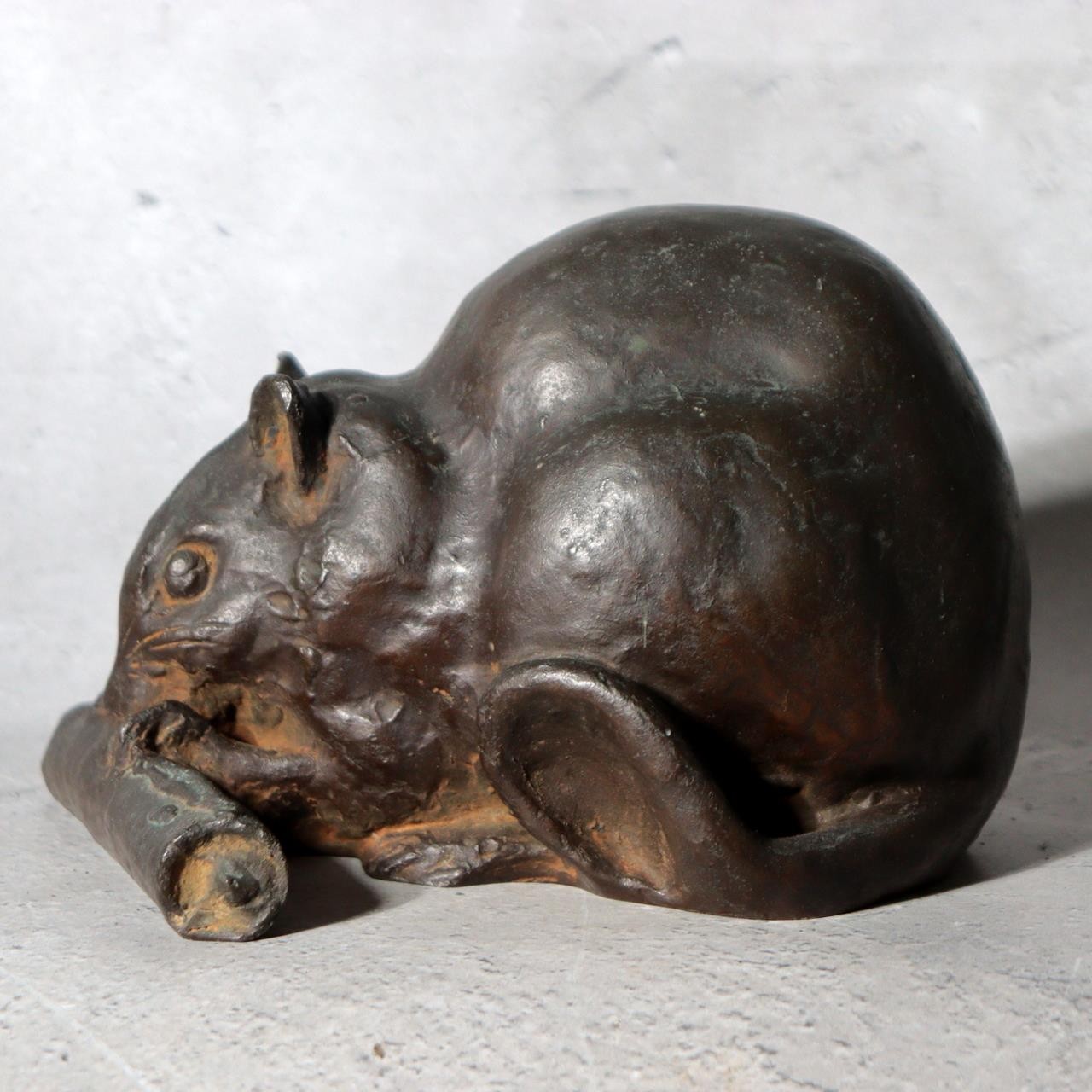 Vintage Japanese Cast Bronze Rat Figurine by Hansan Zodiac Ornament0