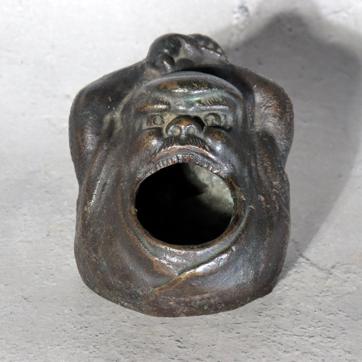 Vintage Japanese Bronze Yawning Daruma Figurine Ashtray Incense Burner Heavy10