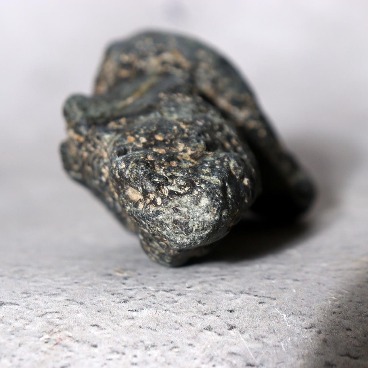 Japanese Suiseki Viewing Stone Standing Mountain Sugata-ishi Natural Formation8