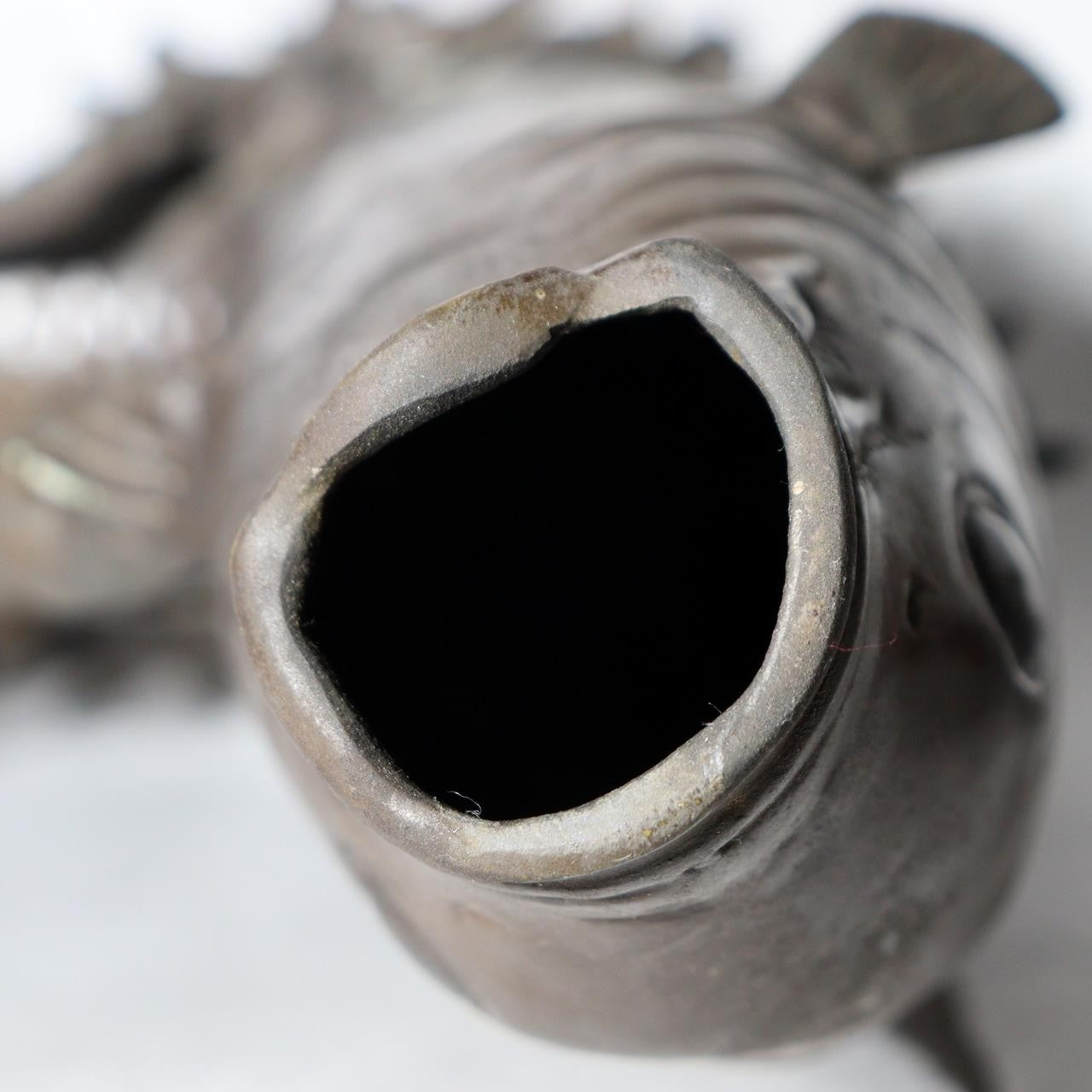 Antique Japanese Bronze Koi Carp Splashing Waves Flower Vase Ichirin-zashi 21cm7