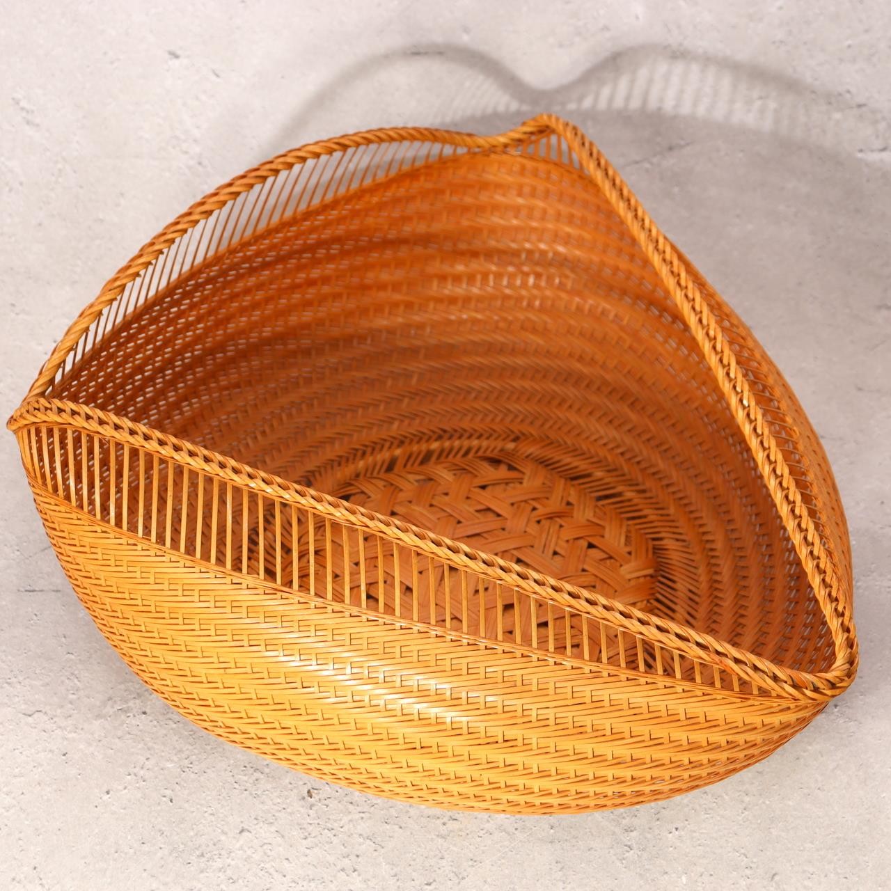 Japanese Bamboo Flower Basket Vase Hanakago Signed Chagetsu Ikebana Woven WO5232