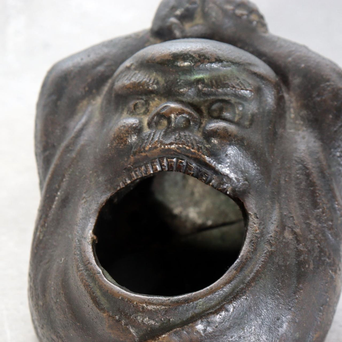 Vintage Japanese Bronze Yawning Daruma Figurine Ashtray Incense Burner Heavy8