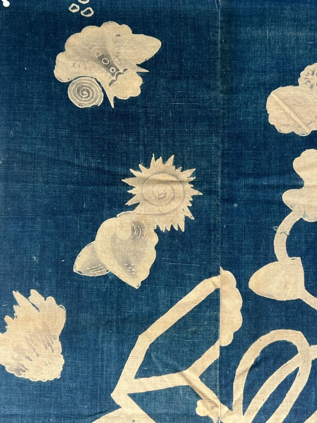 Antique Japanese Kofu Indigo Tsutsugaki Fabric Kaioke Shell Motif 145cm5