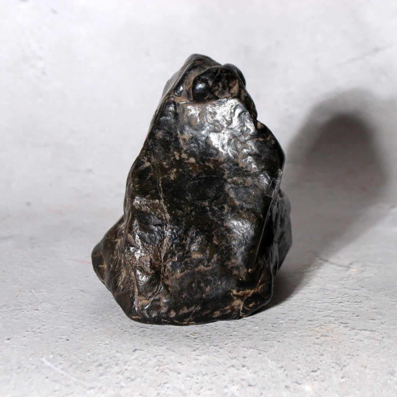 Japanese Suiseki Viewing Stone Black Mountain Peak Yamagata-ishi White Veins6