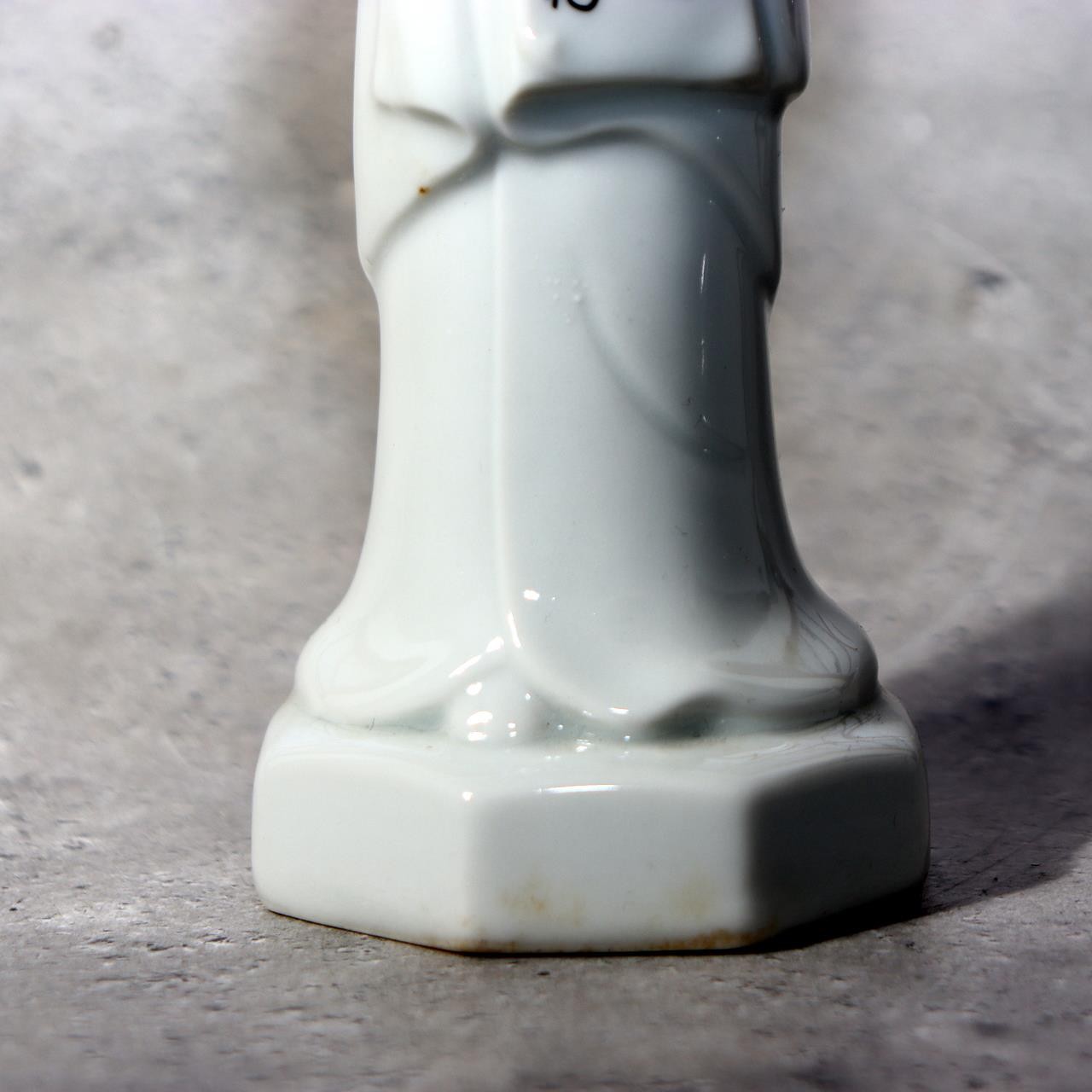 Japanese Porcelain Kitsune Fox Figurine - Ohana Kitsune Legend 22cm IP1366
