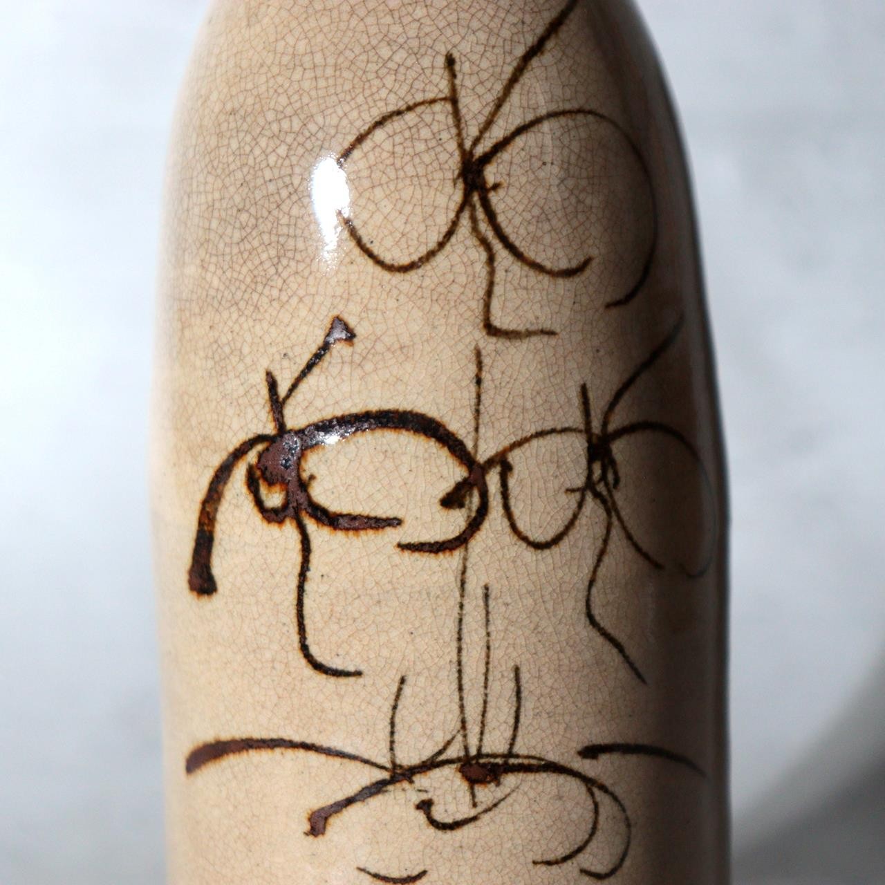 Late Edo Seto Ware Ceramic Sake Bottle Tokkuri Iron Brown Grass Motif PV3175