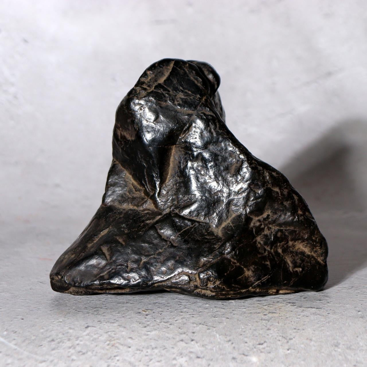 Japanese Suiseki Viewing Stone Black Mountain Peak Yamagata-ishi White Veins1