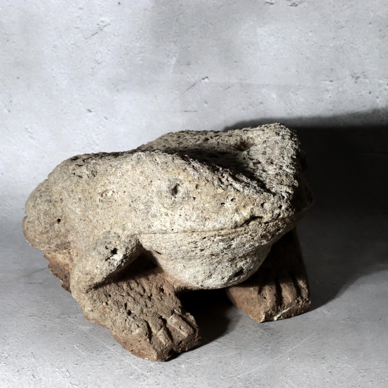 Japanese Carved Porous Stone Frog Sculpture Garden Ornament BT2560