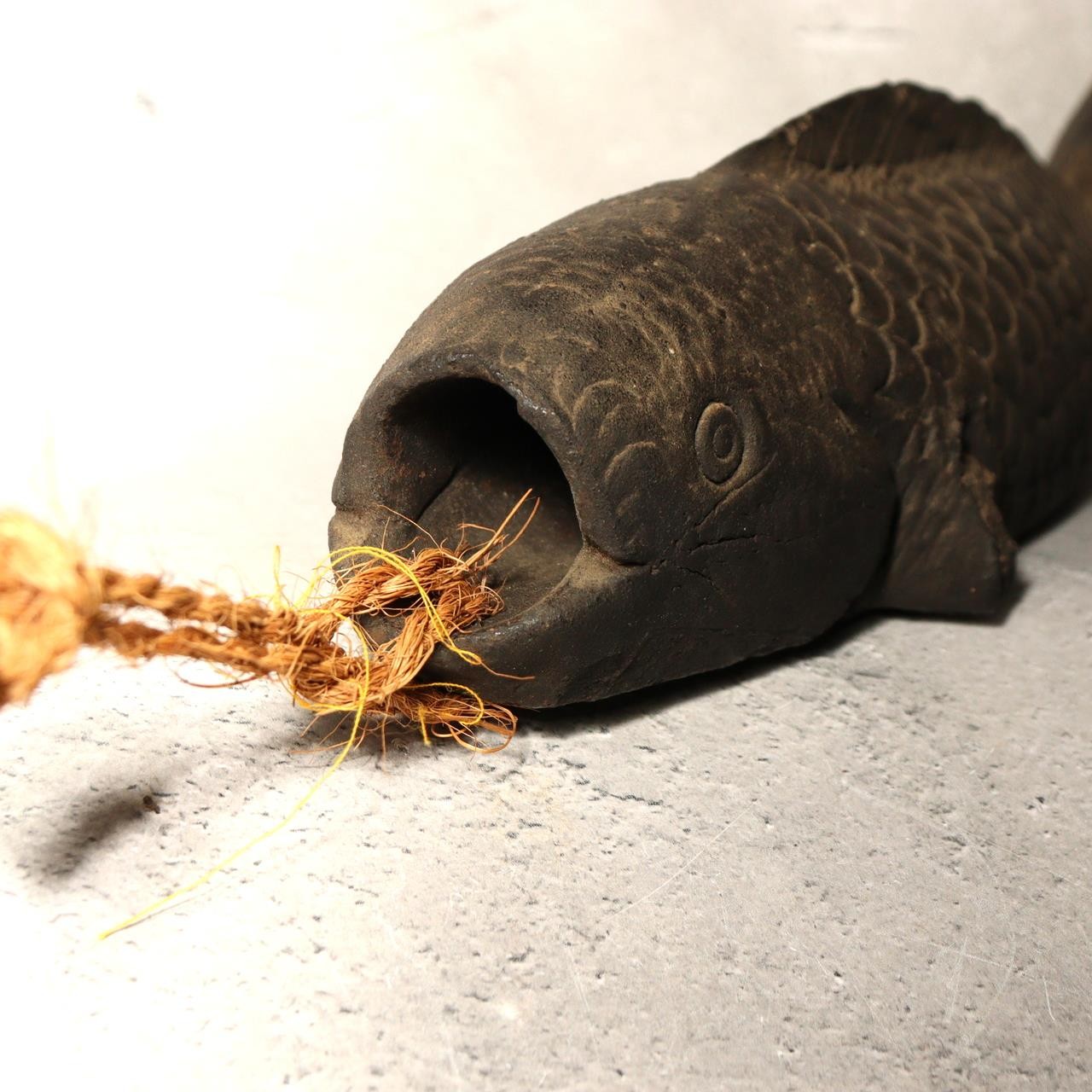 Vintage Japanese Ceramic Fish Wall Vase Jizai Kagi Yokogi Hearth Hook PV3074