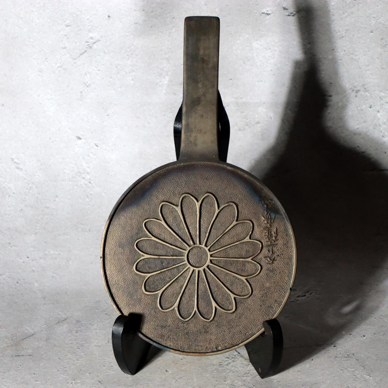 Japanese Antique Shinto Shinkyo Sacred Mirror Wooden Stand Bronze Alloy BOSa674