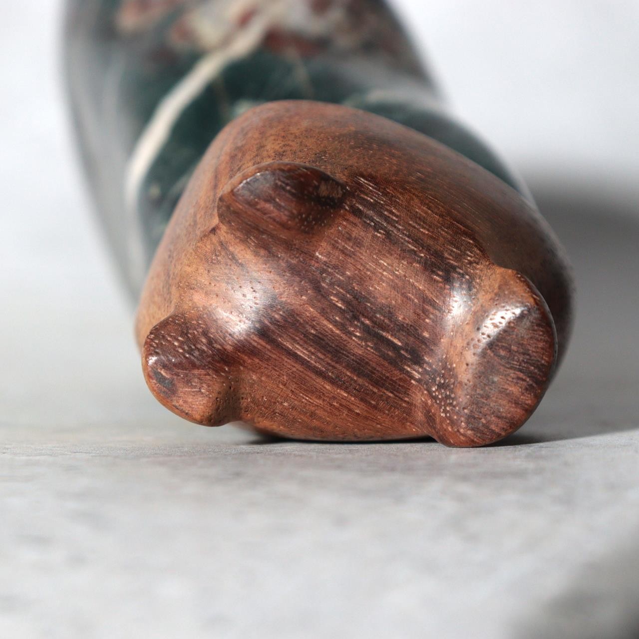 Japanese Suiseki Gifu Kujaku Kikkaseki Chrysanthemum Stone Wooden Base SS2418