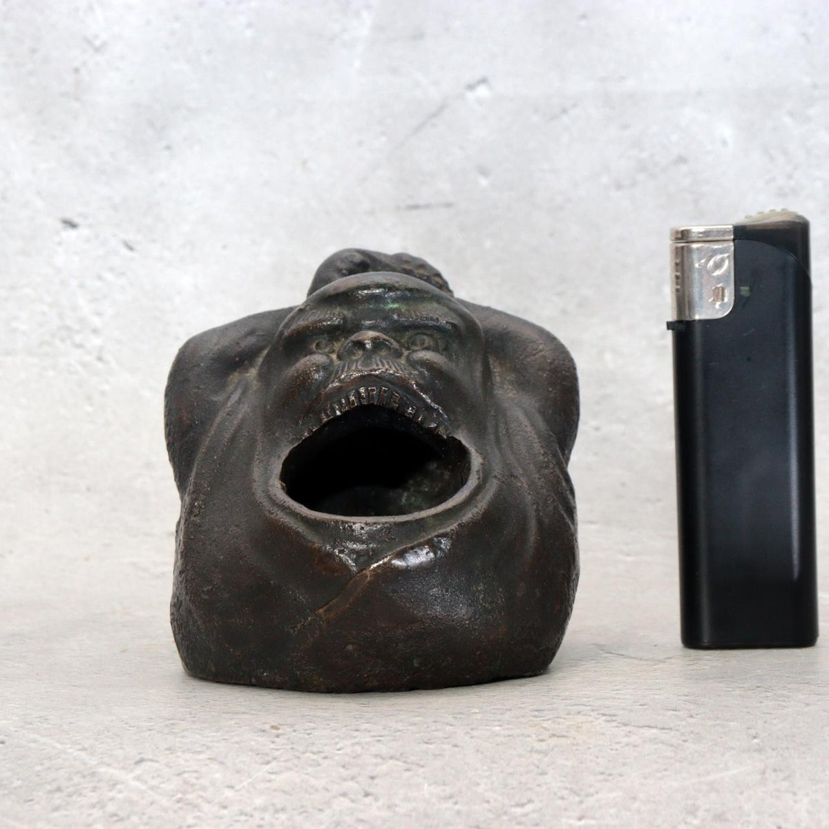 Vintage Japanese Bronze Yawning Daruma Figurine Ashtray Incense Burner Heavy9
