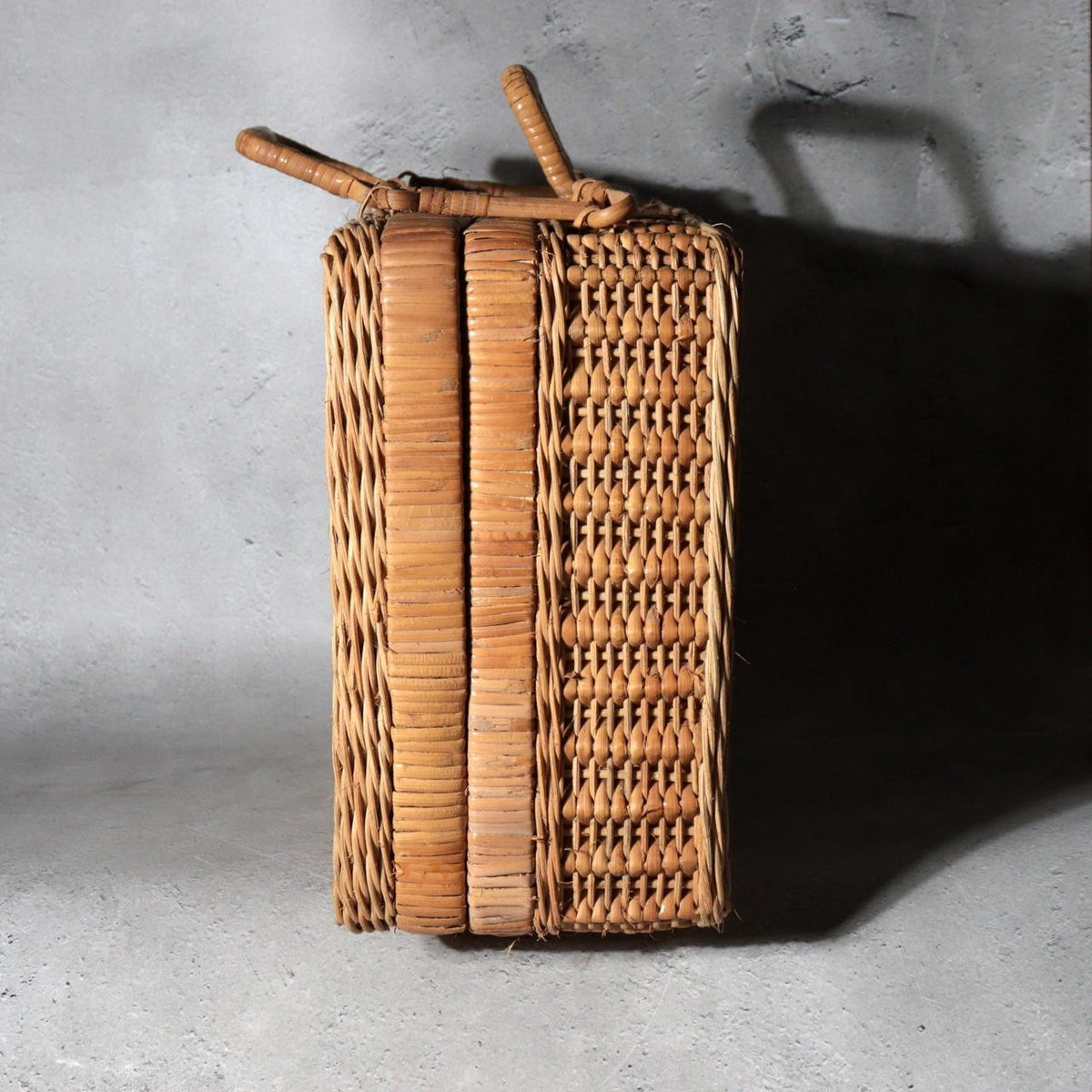 Vintage Japanese Bamboo Woven Basket Trunk Suitcase Bag6